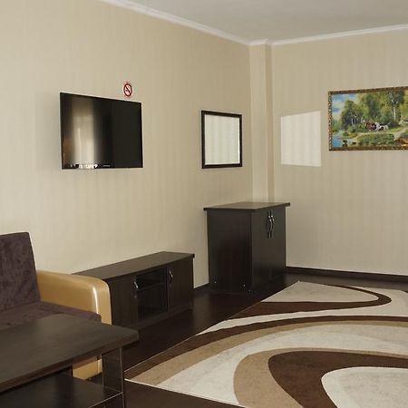 Home Hotel Astana エクステリア 写真