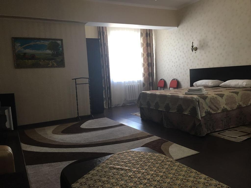 Home Hotel Astana エクステリア 写真