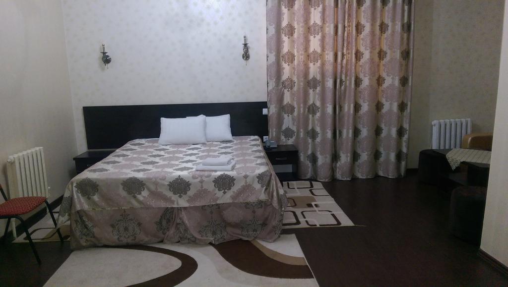 Home Hotel Astana エクステリア 写真