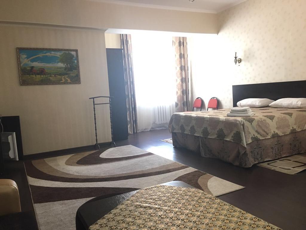 Home Hotel Astana エクステリア 写真