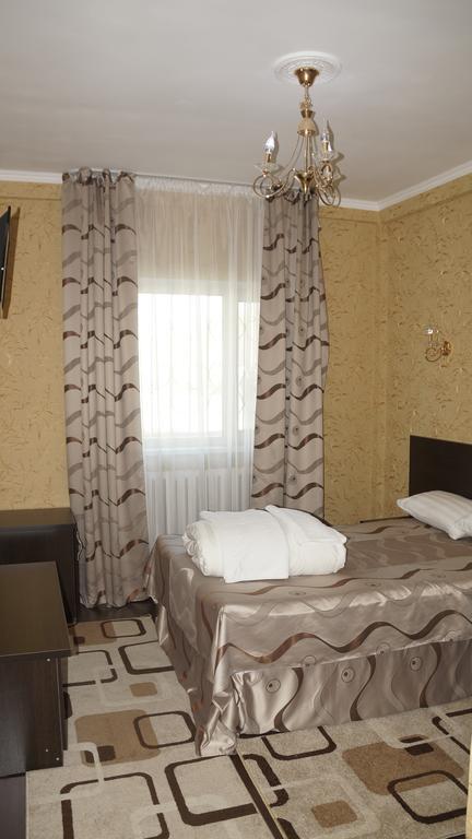 Home Hotel Astana エクステリア 写真