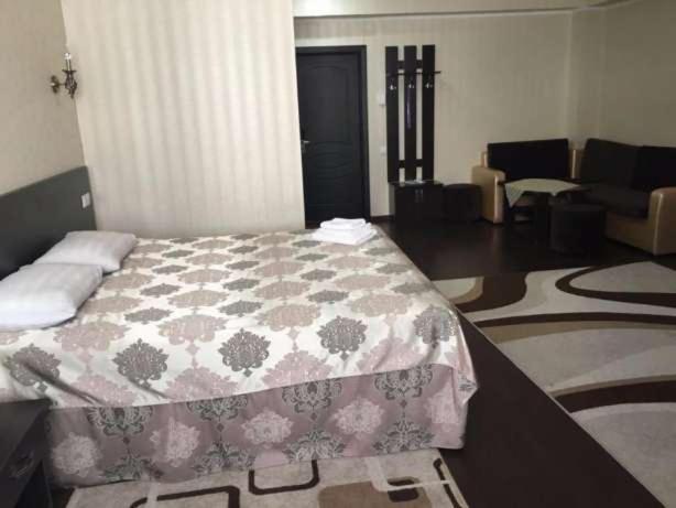Home Hotel Astana エクステリア 写真
